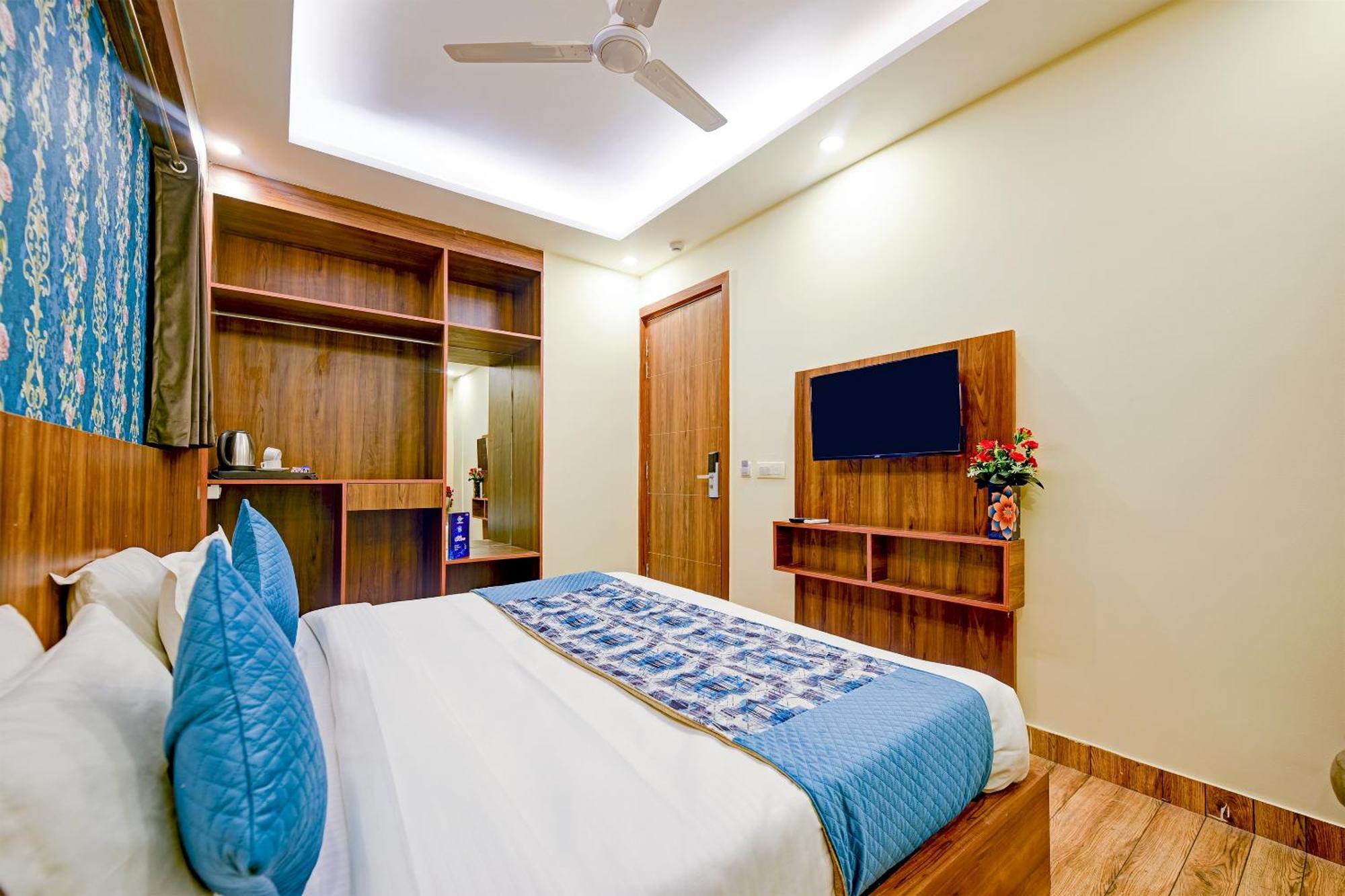 Rosewood Suites A Family Hotel Near Delhi Airport New Delhi Exterior photo